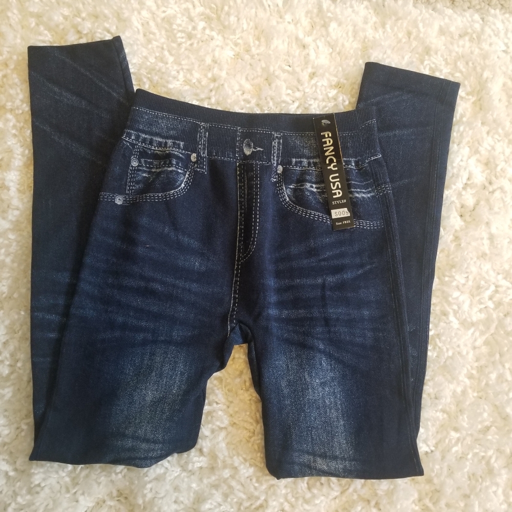 Sold! NWT Jeggings